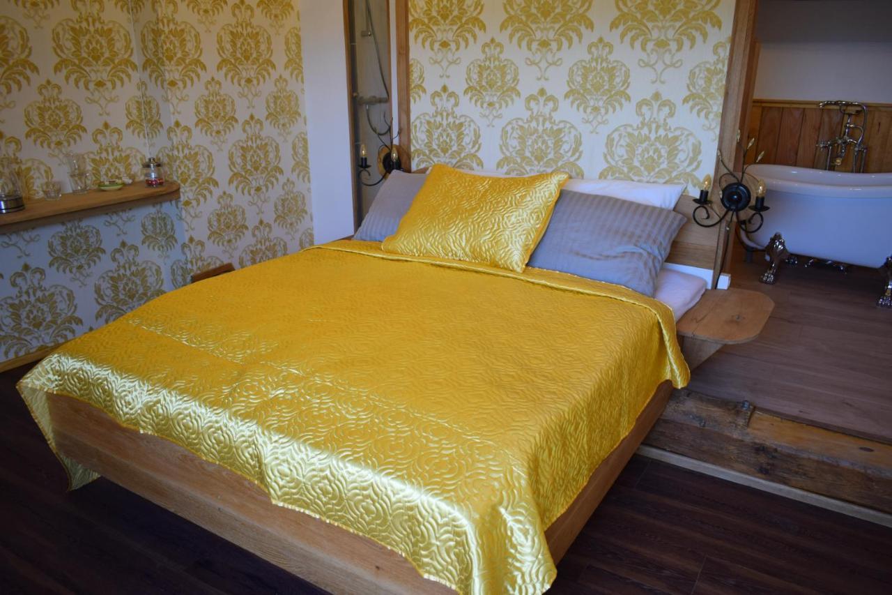 Bed and Breakfast Le Chene D'Or Marcheseuil Экстерьер фото