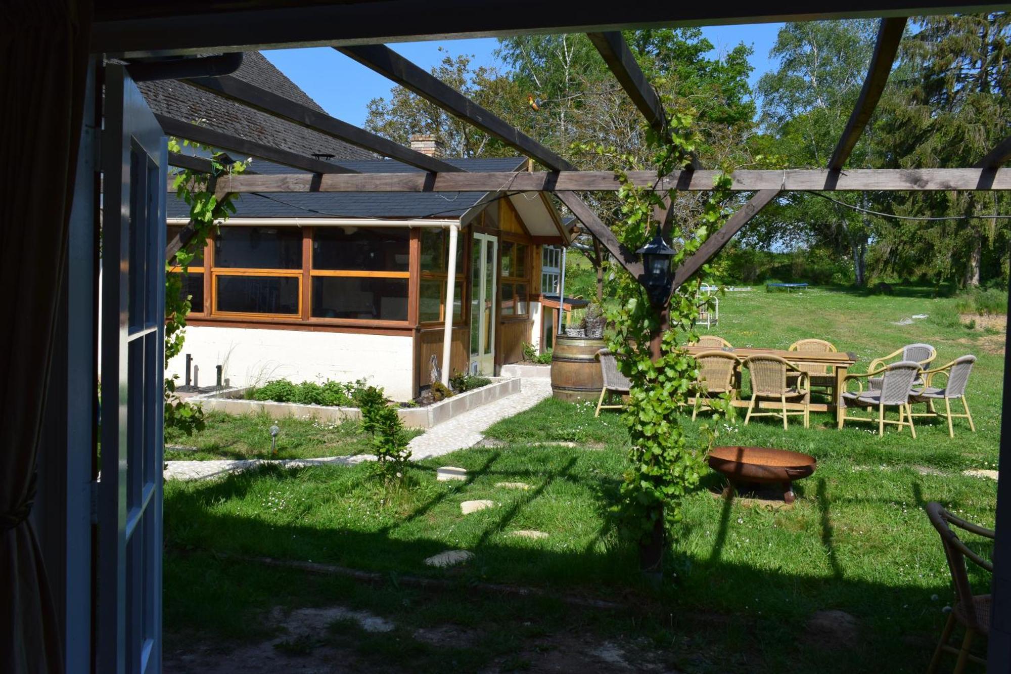 Bed and Breakfast Le Chene D'Or Marcheseuil Экстерьер фото